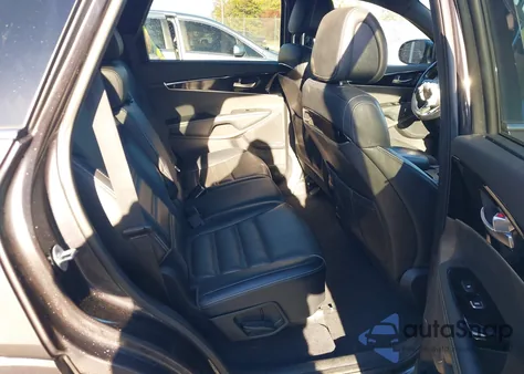 2016 Kia Sorento 3.3L Sxl z USA, uszkodzony, nr VIN 5XYPK4A5XGG100329